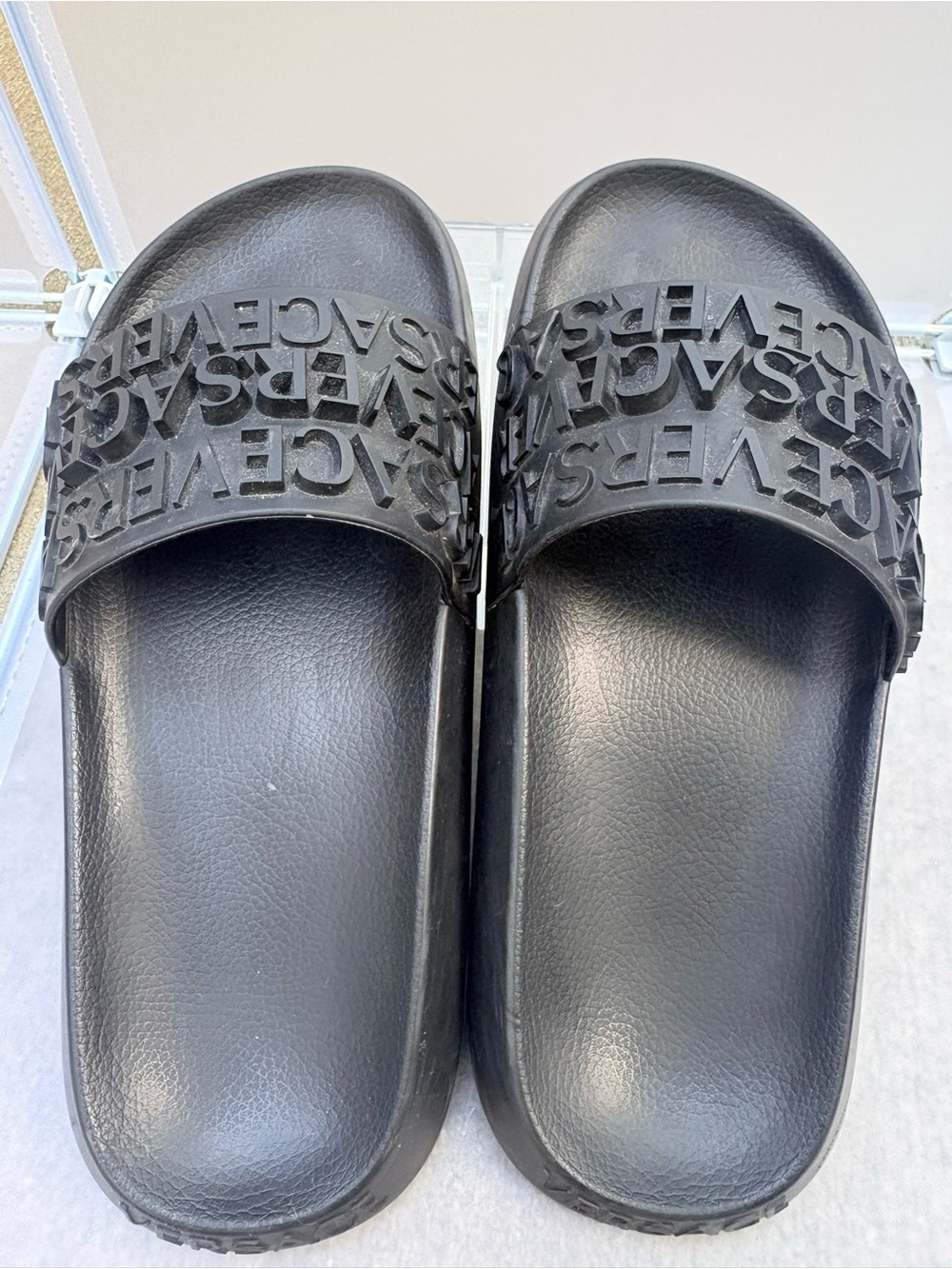 Versace  All Over Logo - Black - Rubber Slide Sandals Slip On Shoes - Size 7-7.5 - Picture 4 of 12